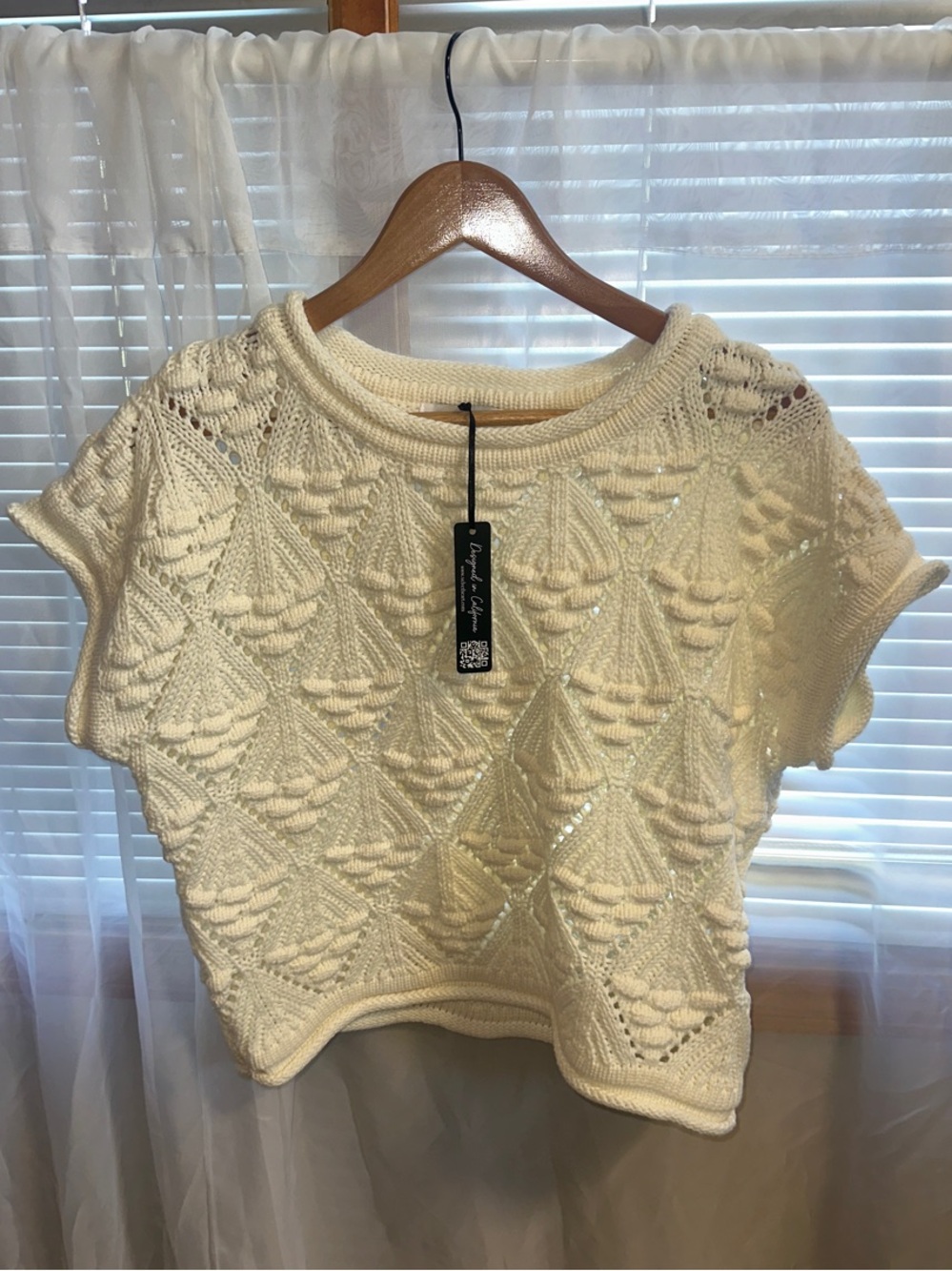 Velvet Heart White Crochet Knit Crop Sweater NWT Short Sleeve Crewneck
